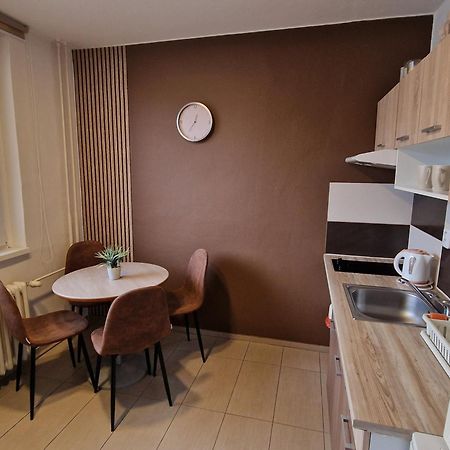 Apartman Valentina Apartment Zlín Екстериор снимка