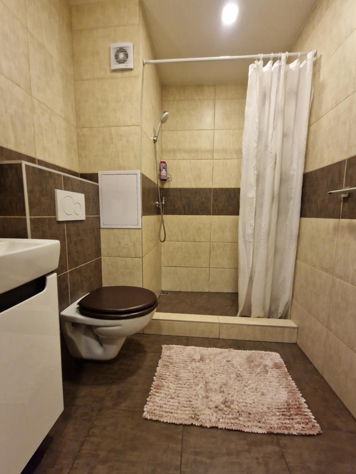 Apartman Valentina Apartment Zlín Екстериор снимка